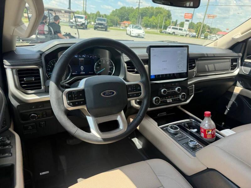 2024 Ford Expedition XLT