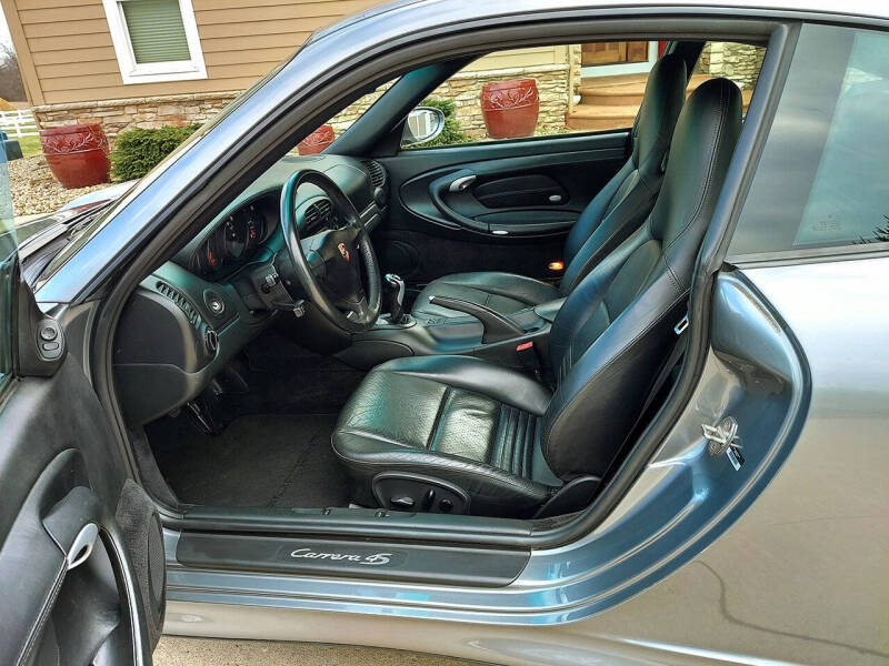 2004 Porsche 911 Carrera 4S