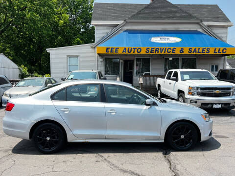 2013 Volkswagen Jetta for sale at EEE AUTO SERVICES AND SALES LLC in Cincinnati OH