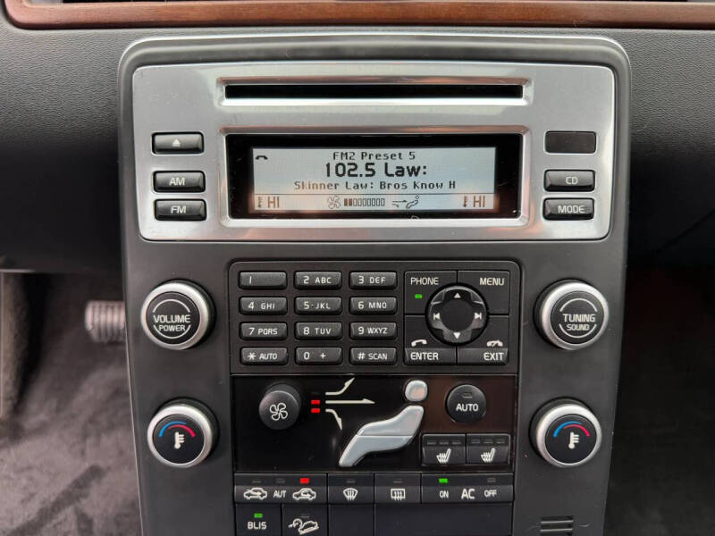 2011 Volvo XC70 3.2