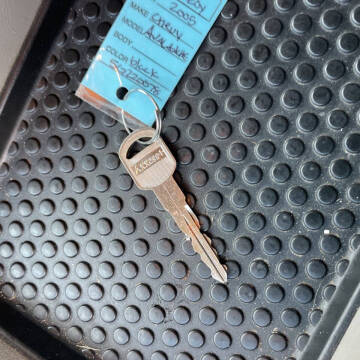 2005 Chevrolet Avalanche 1500 LS