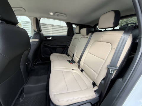 2022 Ford Escape SEL