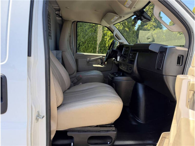 2020 Chevrolet Express 3500