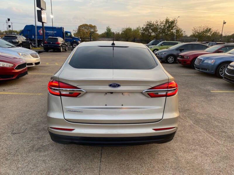 2019 Ford Fusion S