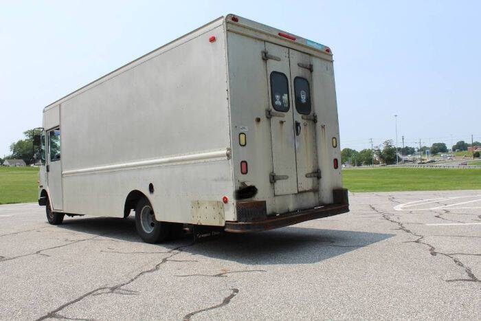 2001 Workhorse P42