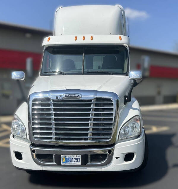 2014 Freightliner CASCADIA TANDEM AXLE DAY CAB