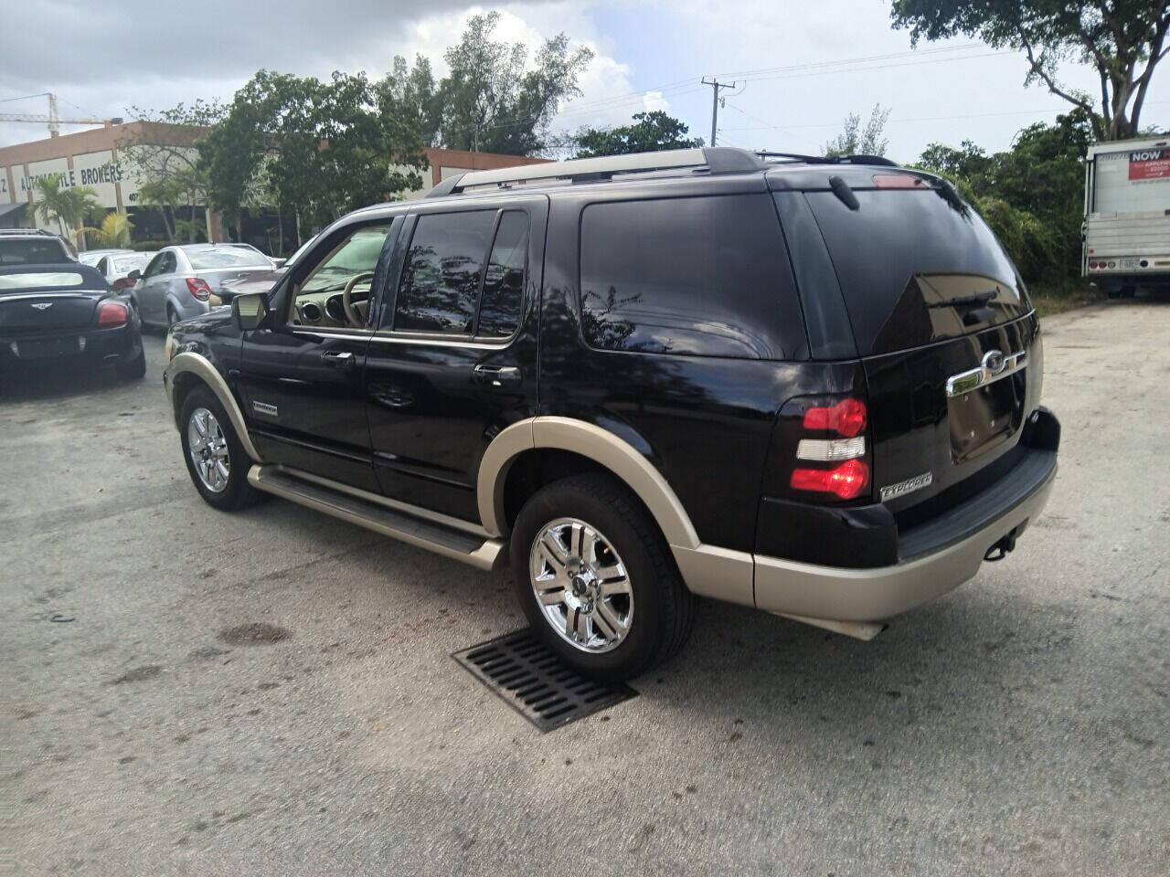 2007 Ford Explorer SUV / Crossover - $6,950