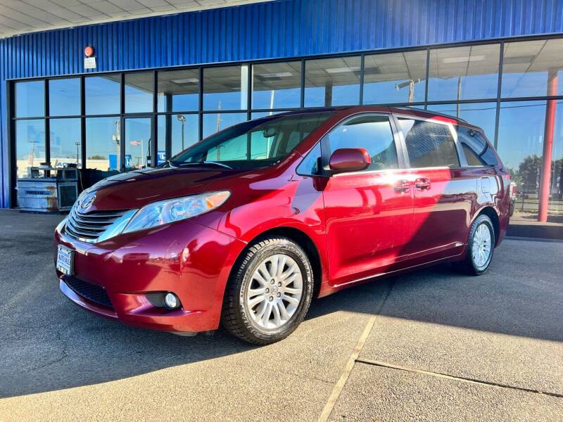 2013 Toyota Sienna for sale at South Commercial Auto Sales Albany in Albany OR