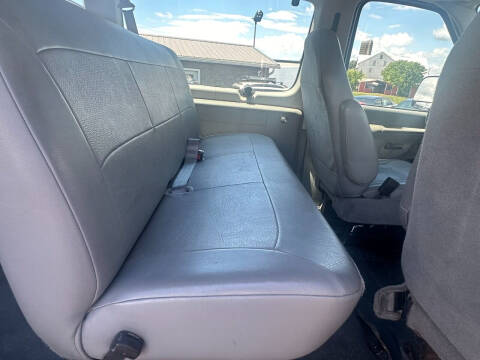 2005 Ford E-Series E-350 SD XL