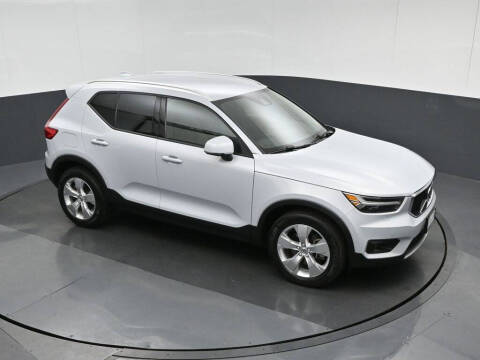 2021 Volvo XC40 T5 Momentum