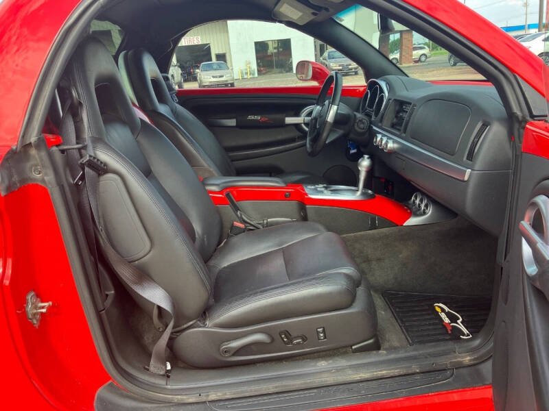 2004 Chevrolet SSR LS