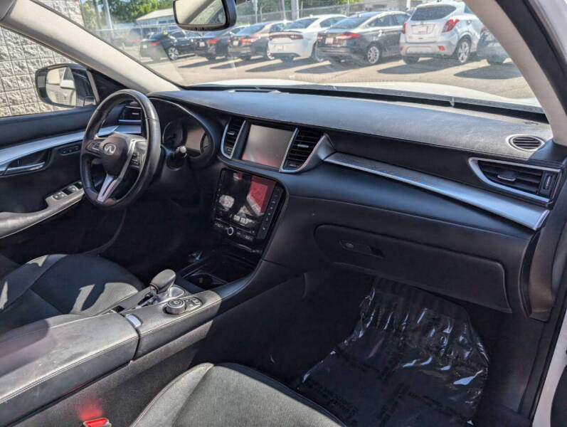 2019 Infiniti QX50 Essential