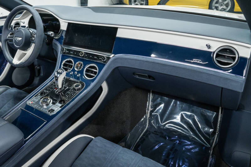 2025 Bentley Continental