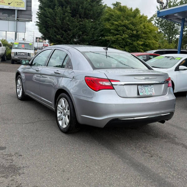 2013 Chrysler 200 Touring