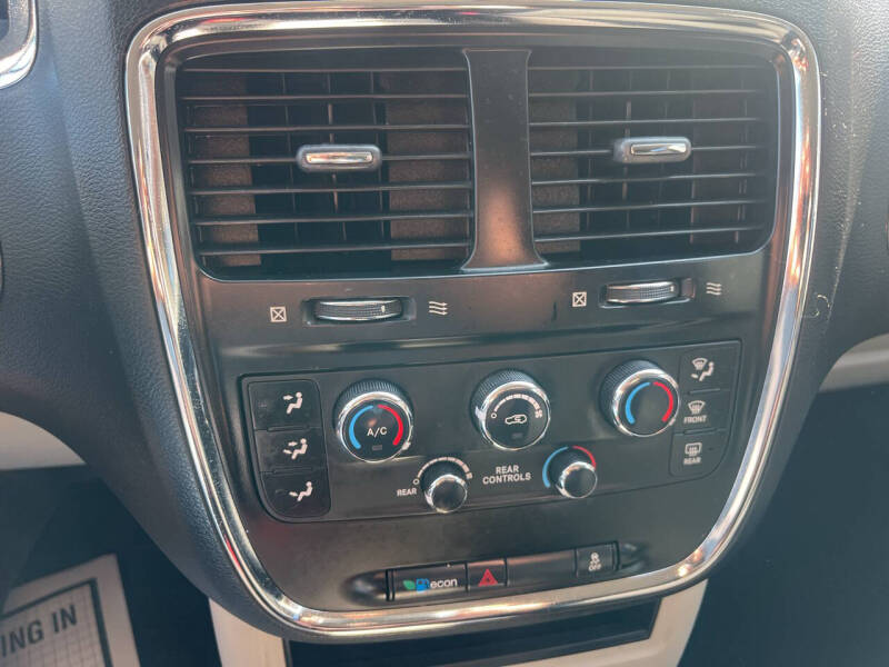 2013 Dodge Grand Caravan SE