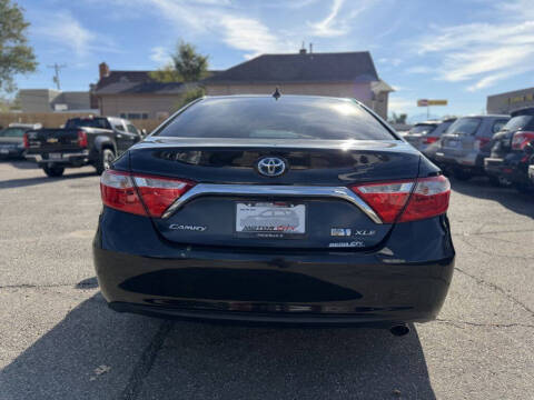 2015 Toyota Camry Hybrid