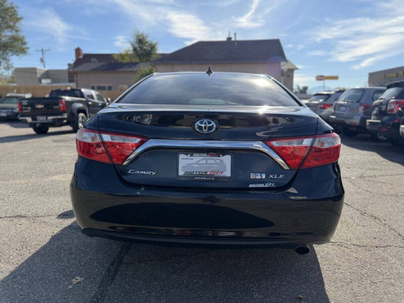 2015 Toyota Camry Hybrid
