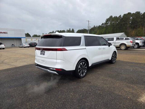 2024 Kia Carnival EX