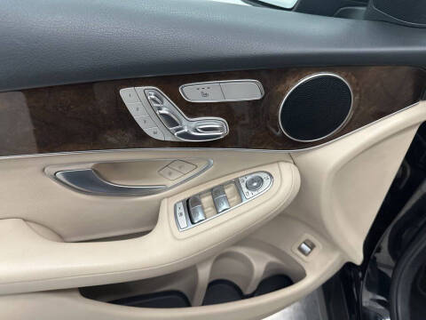 2017 Mercedes-Benz GLC GLC 300