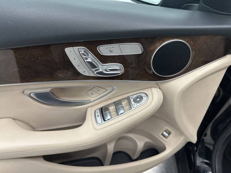 2017 Mercedes-Benz GLC GLC 300