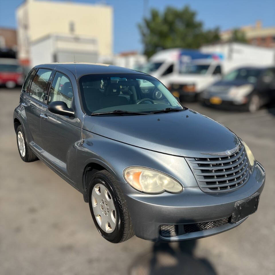 Gray 2009 Chrysler PT Cruiser Base 4dr Wagon 1