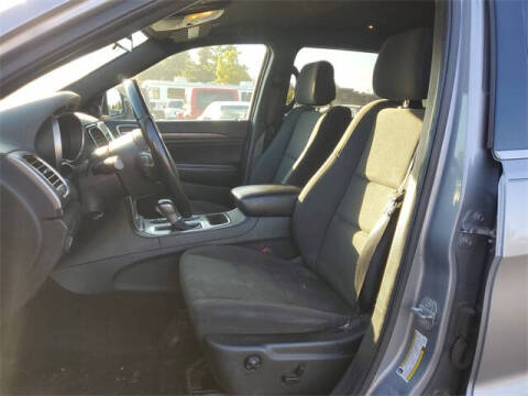 2020 Jeep Grand Cherokee Laredo E