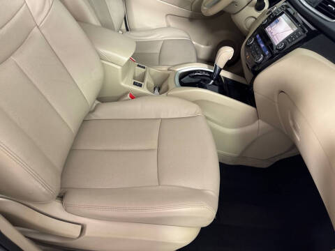 2015 Nissan Rogue SL