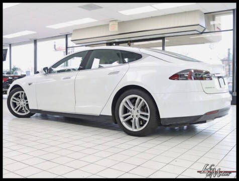2015 Tesla Model S 90D