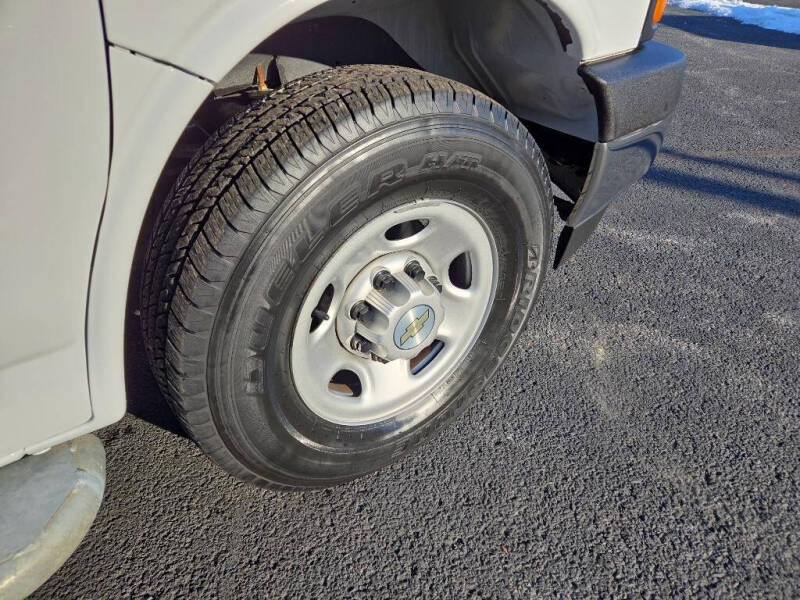 2022 Chevrolet Express 2500