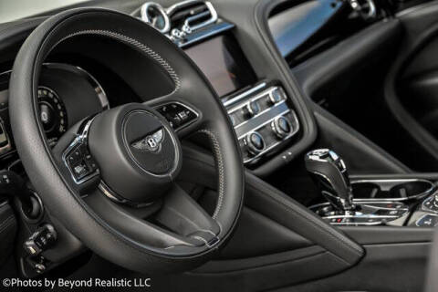 2024 Bentley Bentayga Hybrid