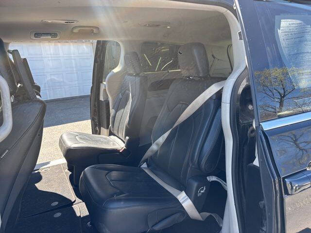 2017 Chrysler Pacifica Touring-L Plus