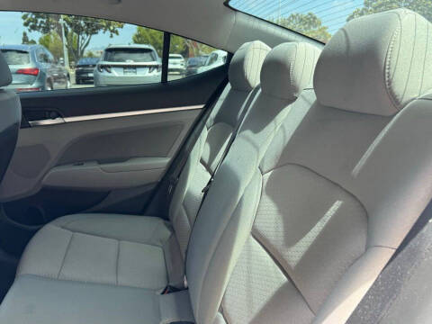 2020 Hyundai Elantra