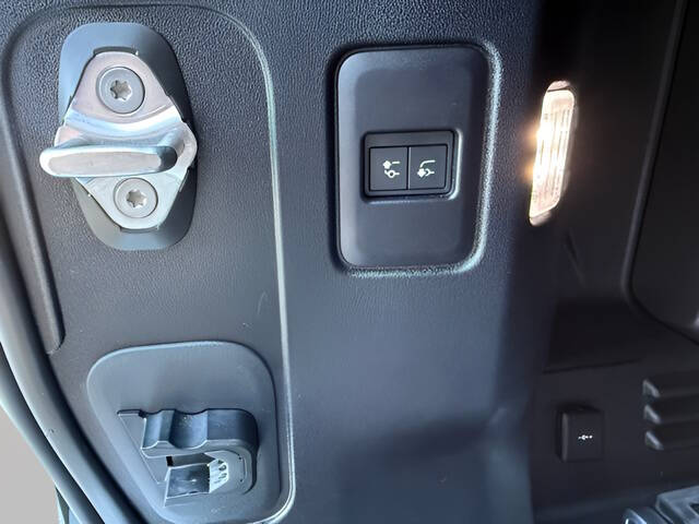 2023 Land Rover Defender