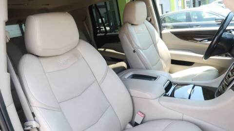 2018 Cadillac Escalade Luxury