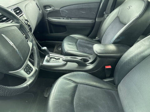 2013 Chrysler 200 Limited