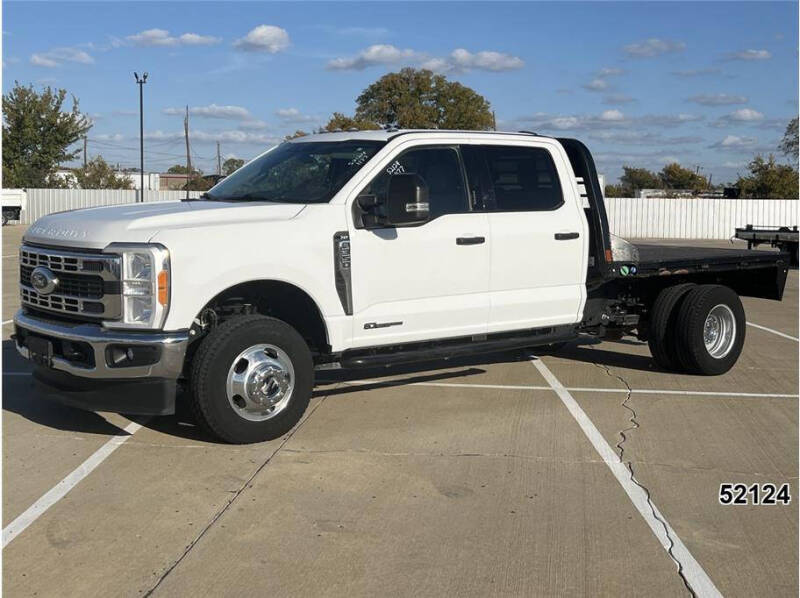 2023 Ford F-350 Super Duty XLT's photo