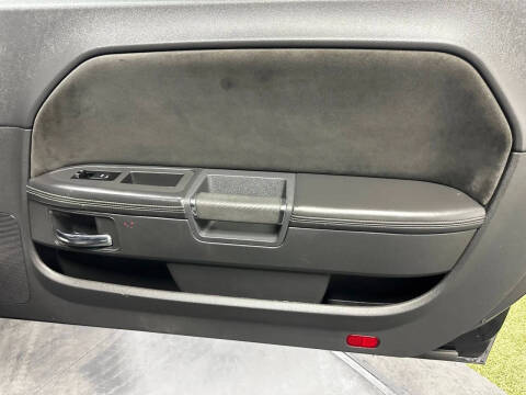 2009 Dodge Challenger SRT8