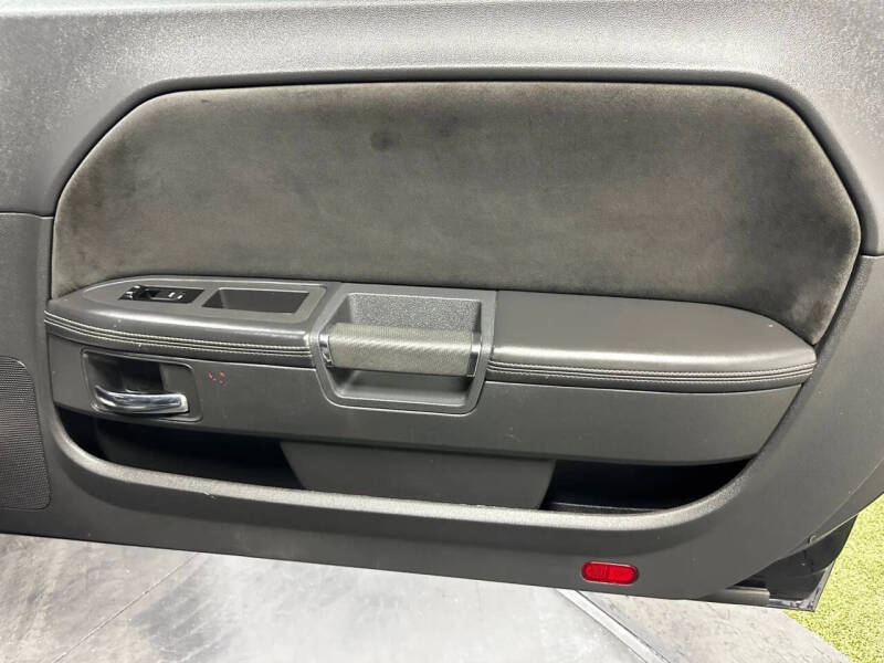 2009 Dodge Challenger SRT8