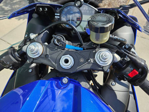 2011 Yamaha YZF-R1