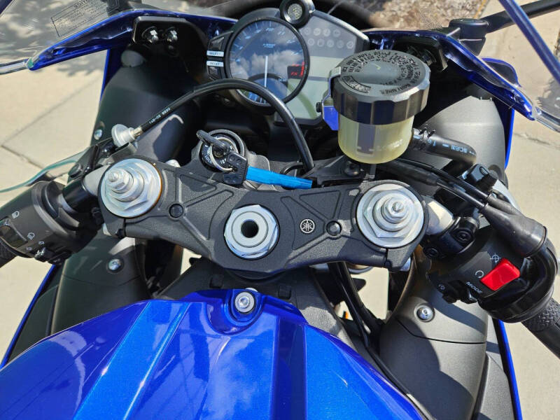 2011 Yamaha YZF-R1