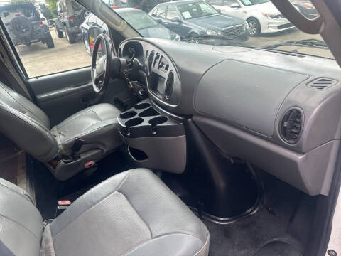 2003 Ford E-Series E-450 SD