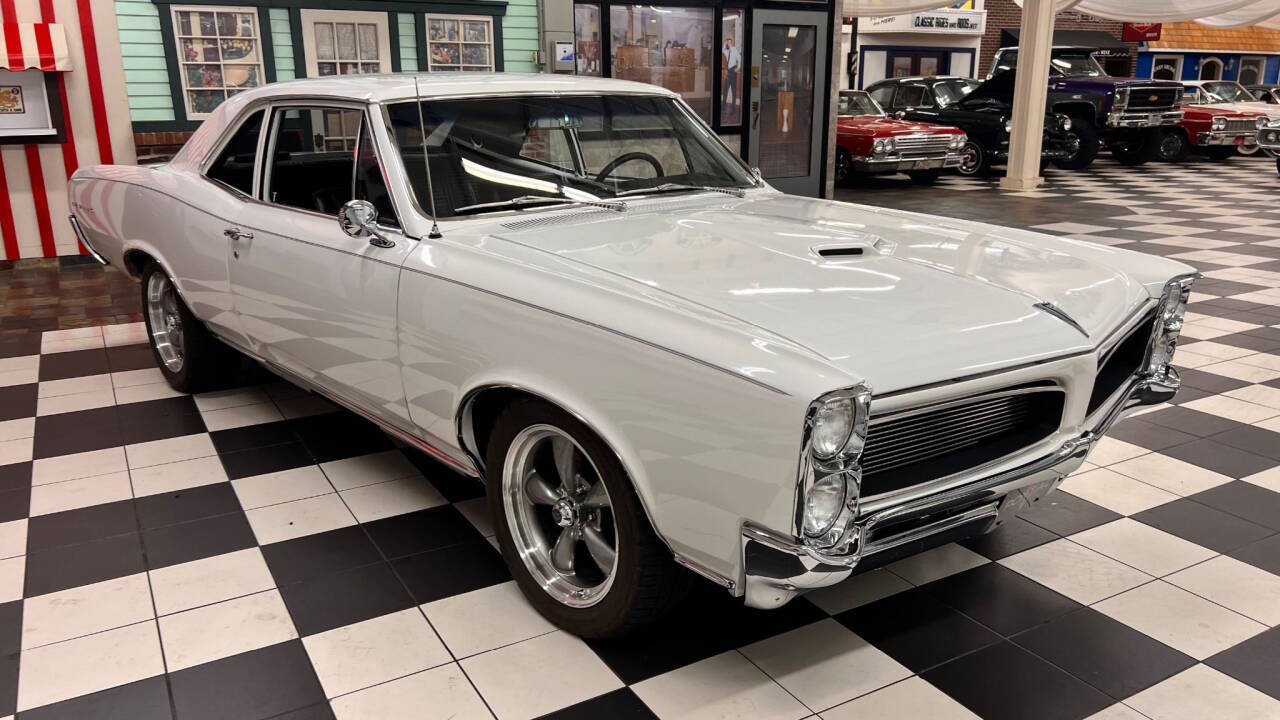 1966 Pontiac Le Mans 8