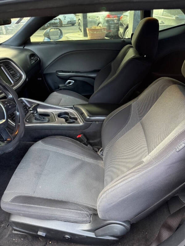 2015 Dodge Challenger SXT