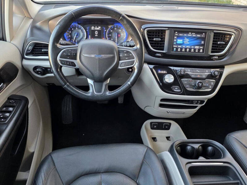 2019 Chrysler Pacifica Touring L