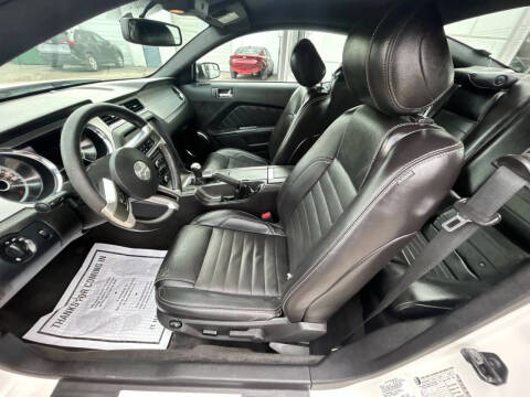 2013 Ford Mustang V6 Premium