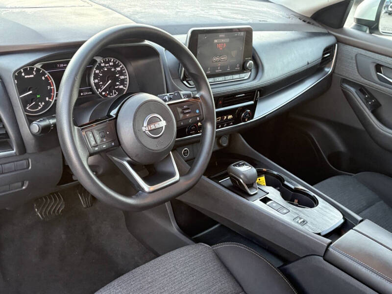 2022 Nissan Rogue SV