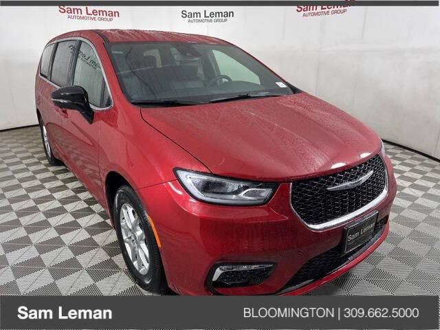 2025 Chrysler Pacifica for sale at Sam Leman CDJR Bloomington in Bloomington IL