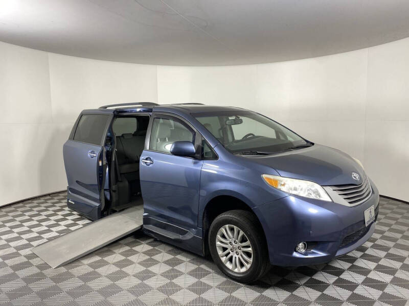 2016 Toyota Sienna for sale at AMS Vans in Tucker GA