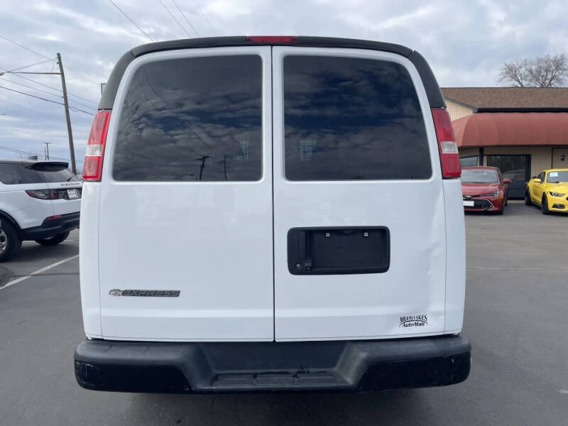2019 Chevrolet Express 2500