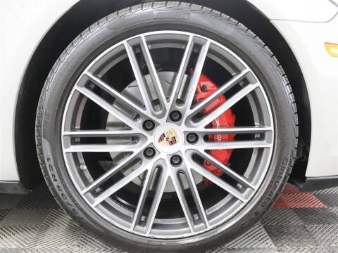 2017 Porsche Panamera 4S